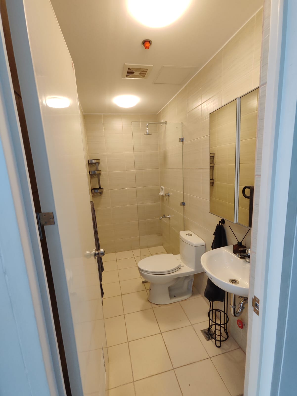 Toilet & Bath